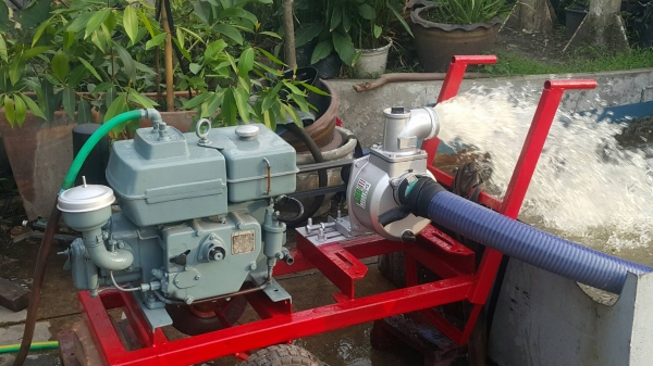 ขายเครื่องสูบนํ้าประกอบใหม่ เครื่องยนต์ คูโบต้า 8  แรงม้า