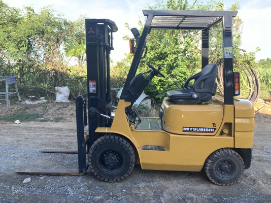 รถยก มิสซูมิสชิ fd15 ไม่เคยใช้ในไทย เครื่องดีเซล ยางใหม่4เส้น ยกสูง3เมตร เกียออโต้ โทร 086-1602189