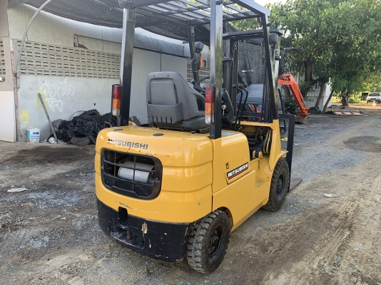 รถยก มิสซูมิสชิ fd15 ไม่เคยใช้ในไทย เครื่องดีเซล ยางใหม่4เส้น ยกสูง3เมตร เกียออโต้ โทร 086-1602189