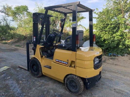 รถยก มิสซูมิสชิ fd15 ไม่เคยใช้ในไทย เครื่องดีเซล ยางใหม่4เส้น ยกสูง3เมตร เกียออโต้ โทร 086-1602189