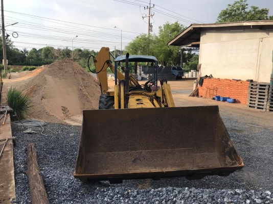 ขายด่วน!! รถตักรถตักแมคซี่่ 175 รถยังใช้งานอยู่ ซื้อไปพร้อมใช้งานได้เลยครับ ขายด่วน!! รถตักรถตักแมคซี่่ 175 รถยังใช้งานอยู่ ซื้อไปพร้อมใช้งานได้เลยครับ