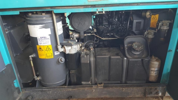 SALE* FROM JAPAN สินค้าเพิ่งนำเข้า จากญี่ปุ่นโดยตรง*เครื่องปั๊มลม แบบเครื่องยนต์ดีเซล *AIRMAN PDS70S สินค้าเก่านอก