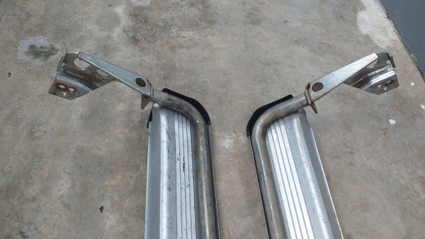 บรรไดข้าง isuzu mu ใส่ tfr cameo vega  คู่ละ 2500 บาท