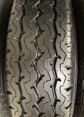 ยางใหม่ป้ายแดง 195-15 Dunlop ปี 19 ดอกเต็ม ตุ่มเป้งๆ ยางใหม่ป้ายแดง 195-15 Dunlop ปี 19 ดอกเต็ม ตุ่มเป้งๆ