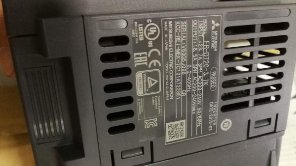 อินเวอ์เตอร์มิตชู5แรง220v รุ่นD720ใช้งานยาวๆ