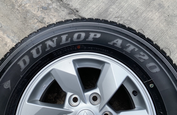 ล้อแม็กป้ายแดง Mitsu Triton ขอบ 16 พร้อมยางป้ายแดง 245-70-16 Dunlop ปลายปี 18 สวยกริ๊บๆ