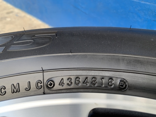 ล้อแม็กป้ายแดง Nissan Navara Caliber NP300 ขอบ 18 พร้อมยางป้ายแดง 255-60-18 TOYO ปลายปี 18 ล้อแม็กป้ายแดง Nissan Navara Caliber NP300 ขอบ 18 พร้อมยางป้ายแดง 255-60-18 TOYO ปลายปี 18