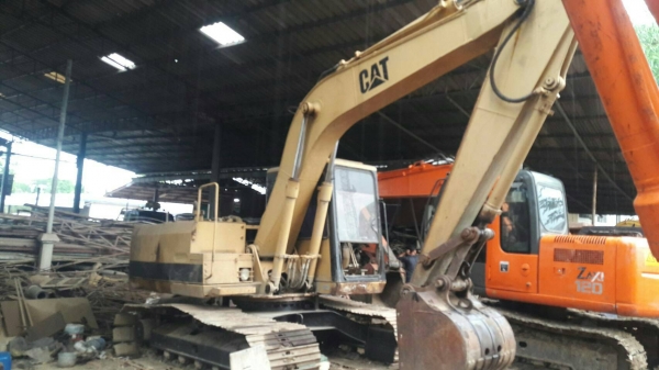 ขายรถแบคโฮ CAT E120B เอกสารอินวอย แอร์พร้อม ราคา 550000