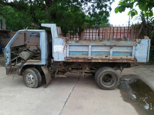ขายรถ บรรทุก ISUZU NKR110 แรง ขายรถ บรรทุก ISUZU NKR110 แรง