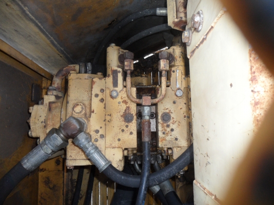 PC60-6 KOMATSU รถใช้มาแค่ 7,XXX ชั่วโมง ราคา680,000บาท คอลโทรนสั้น แอร์เย็น ช่วงล่างเต็ม สนใจโทรหาที่เบอร์ 081-989-1989 หรั่งครับ