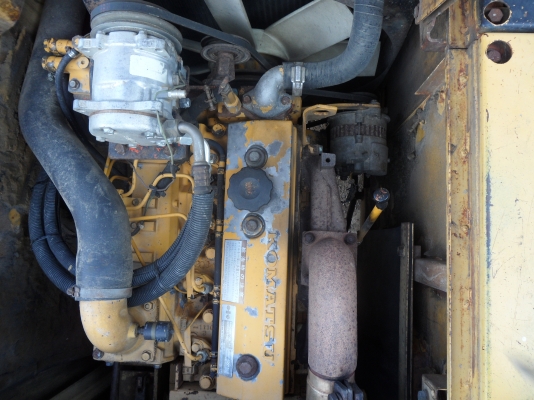 PC60-6 KOMATSU รถใช้มาแค่ 7,XXX ชั่วโมง ราคา680,000บาท คอลโทรนสั้น แอร์เย็น ช่วงล่างเต็ม สนใจโทรหาที่เบอร์ 081-989-1989 หรั่งครับ