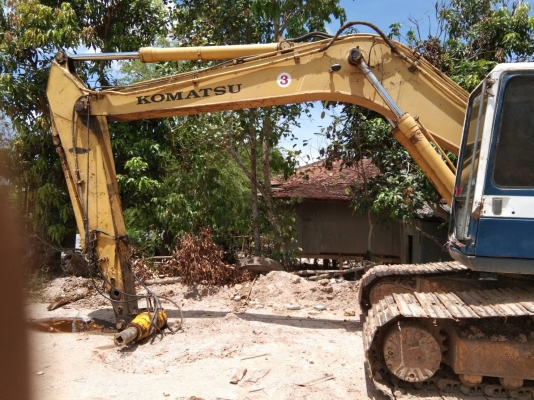 ขายรถแบคโฮ KOMATSU PC200-5 ระบบไฟเต็ม คอลโทรลสั้น ไม่มีเอกสาร ราคา 550000