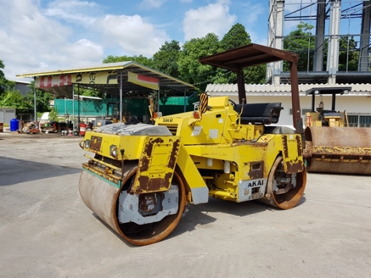 ขายรถบดอัดสั่นสะเทือน 7 ตัน ยี่ห้อ SAKAI SW650 รถเก่านอกสวยนำเข้าจากประเทศอเมริกาแท้ ไม่เคยใช้งานในไ ขายรถบดอัดสั่นสะเทือน 7 ตัน ยี่ห้อ SAKAI SW650 รถเก่านอกสวยนำเข้าจากประเทศอเมริกาแท้ ไม่เคยใช้งานในไ