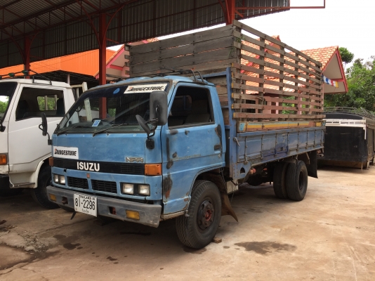 Isuzu NPR61L 125แรง 4BG1 เอฟหลัง เพาเวอร เกียรสั้น หัวยกได้ กะบะยาว 4.3ม เล่มพร้อม