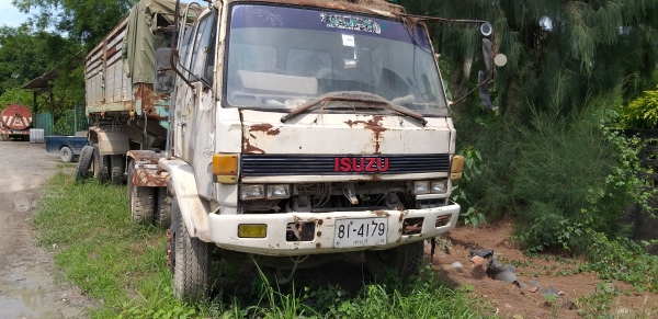 ISUZUเทเลอร์210หัวลากพร้อมหาง ISUZUเทเลอร์210หัวลากพร้อมหาง