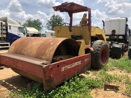 ขายรถบดสั่น DYNAPAC CA251 เพลาเดียว