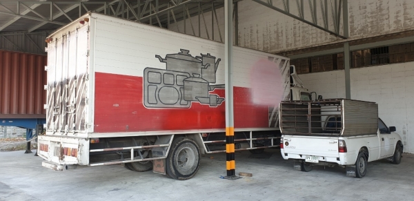 ตู้แห้งขนาดตู้ยาว 7.20 เมตร กว้าง 2.45 เมตร สูง 2.40 เมตร เดิมใส่รถฮีโน่ รุ่น FG 1j ตู้ไม่เคยอุบัติเหตุ หรือเสียทรง