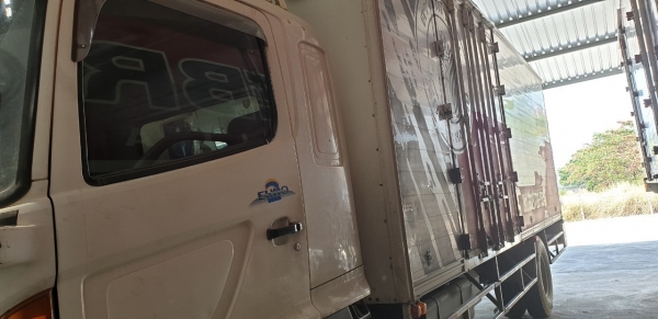 ตู้แห้งขนาดตู้ยาว 7.20 เมตร กว้าง 2.45 เมตร สูง 2.40 เมตร เดิมใส่รถฮีโน่ รุ่น FG 1j ตู้ไม่เคยอุบัติเหตุ หรือเสียทรง ตู้แห้งขนาดตู้ยาว 7.20 เมตร กว้าง 2.45 เมตร สูง 2.40 เมตร เดิมใส่รถฮีโน่ รุ่น FG 1j ตู้ไม่เคยอุบัติเหตุ หรือเสียทรง