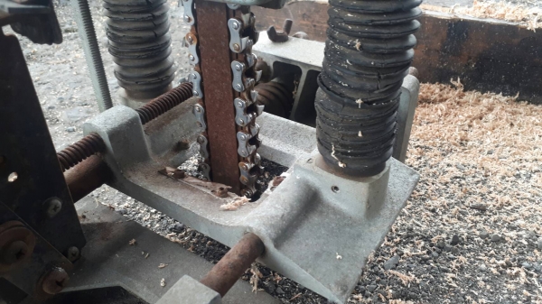 ขาย เครื่องเซาะร่องไม้ไฟฟ้า เซาะร่องโซ่ เก่าญี่ปุ่น ไฟ 110V พร้อมใช้ ราคา 7,500 บาท