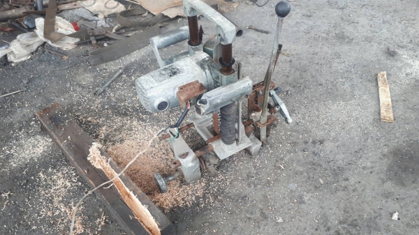 ขาย เครื่องเซาะร่องไม้ไฟฟ้า เซาะร่องโซ่ เก่าญี่ปุ่น ไฟ 110V พร้อมใช้ ราคา 7,500 บาท