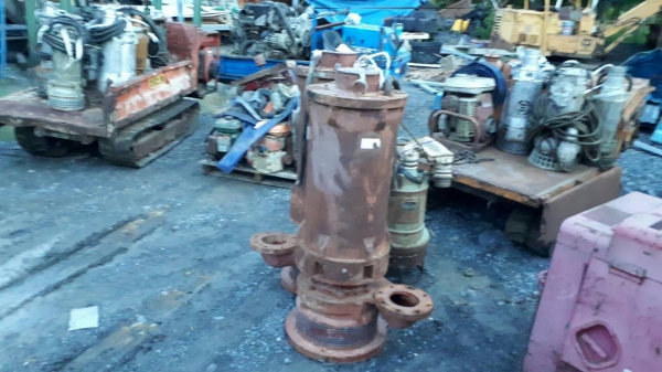 ขาย ปั๊มน้ำ ปั๊มไดโว่ สูบน้ำ ขนาดท่อ 5 นิ้ว เก่าญี่ปุ่น ราคาตัวละ 38,000 บาท