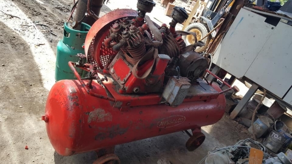 SALE*FROM JAPANเครื่องปั๊มลม HITACHI (NISSALCO), 3.7 KW. ,2 สูบ ,(ได้ทั้งไฟญี่ปุ่น*และ*ไฟโรงงาน 3สาย.380V.ไทย) SALE*FROM JAPANเครื่องปั๊มลม HITACHI (NISSALCO), 3.7 KW. ,2 สูบ ,(ได้ทั้งไฟญี่ปุ่น*และ*ไฟโรงงาน 3สาย.380V.ไทย)