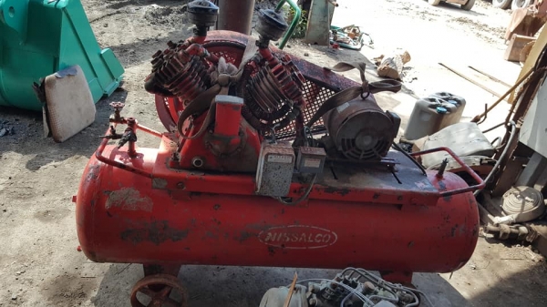 SALE*FROM JAPANเครื่องปั๊มลม HITACHI (NISSALCO), 3.7 KW. ,2 สูบ ,(ได้ทั้งไฟญี่ปุ่น*และ*ไฟโรงงาน 3สาย.380V.ไทย) SALE*FROM JAPANเครื่องปั๊มลม HITACHI (NISSALCO), 3.7 KW. ,2 สูบ ,(ได้ทั้งไฟญี่ปุ่น*และ*ไฟโรงงาน 3สาย.380V.ไทย)