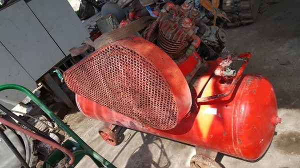 SALE*FROM JAPANเครื่องปั๊มลม HITACHI (NISSALCO), 3.7 KW. ,2 สูบ ,(ได้ทั้งไฟญี่ปุ่น*และ*ไฟโรงงาน 3สาย.380V.ไทย) SALE*FROM JAPANเครื่องปั๊มลม HITACHI (NISSALCO), 3.7 KW. ,2 สูบ ,(ได้ทั้งไฟญี่ปุ่น*และ*ไฟโรงงาน 3สาย.380V.ไทย)