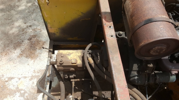 ขาย แบคโฮ KOBELCO 907D คอนโทรลยาว เครื่อง 6D15 เทอร์โบ ปั้ม K3V ช่วงล่างดี แต่ข้อโซ่ไม่สวย โรลเลอร์เต็ม รถพร้อมใช้งาน เอกสารใบซื้อขาย