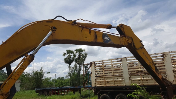 ขาย แบคโฮ KOBELCO 907D คอนโทรลยาว เครื่อง 6D15 เทอร์โบ ปั้ม K3V ช่วงล่างดี แต่ข้อโซ่ไม่สวย โรลเลอร์เต็ม รถพร้อมใช้งาน เอกสารใบซื้อขาย