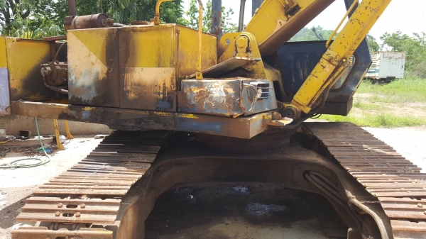 ขาย แบคโฮ KOBELCO 907D คอนโทรลยาว เครื่อง 6D15 เทอร์โบ ปั้ม K3V ช่วงล่างดี แต่ข้อโซ่ไม่สวย โรลเลอร์เต็ม รถพร้อมใช้งาน เอกสารใบซื้อขาย