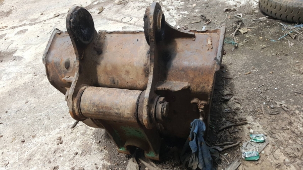 ขาย แบคโฮ KOBELCO 907D คอนโทรลยาว เครื่อง 6D15 เทอร์โบ ปั้ม K3V ช่วงล่างดี แต่ข้อโซ่ไม่สวย โรลเลอร์เต็ม รถพร้อมใช้งาน เอกสารใบซื้อขาย