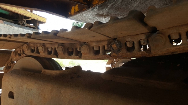 ขาย แบคโฮ KOBELCO 907D คอนโทรลยาว เครื่อง 6D15 เทอร์โบ ปั้ม K3V ช่วงล่างดี แต่ข้อโซ่ไม่สวย โรลเลอร์เต็ม รถพร้อมใช้งาน เอกสารใบซื้อขาย