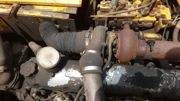 ขาย แบคโฮ KOBELCO 907D คอนโทรลยาว เครื่อง 6D15 เทอร์โบ ปั้ม K3V ช่วงล่างดี แต่ข้อโซ่ไม่สวย โรลเลอร์เต็ม รถพร้อมใช้งาน เอกสารใบซื้อขาย