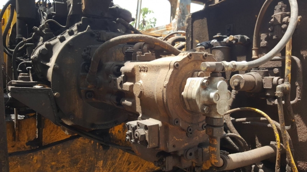 ขาย แบคโฮ KOBELCO 907D คอนโทรลยาว เครื่อง 6D15 เทอร์โบ ปั้ม K3V ช่วงล่างดี แต่ข้อโซ่ไม่สวย โรลเลอร์เต็ม รถพร้อมใช้งาน เอกสารใบซื้อขาย