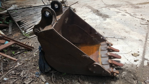 ขาย แบคโฮ KOBELCO 907D คอนโทรลยาว เครื่อง 6D15 เทอร์โบ ปั้ม K3V ช่วงล่างดี แต่ข้อโซ่ไม่สวย โรลเลอร์เต็ม รถพร้อมใช้งาน เอกสารใบซื้อขาย