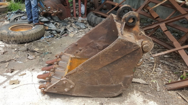 ขาย แบคโฮ KOBELCO 907D คอนโทรลยาว เครื่อง 6D15 เทอร์โบ ปั้ม K3V ช่วงล่างดี แต่ข้อโซ่ไม่สวย โรลเลอร์เต็ม รถพร้อมใช้งาน เอกสารใบซื้อขาย