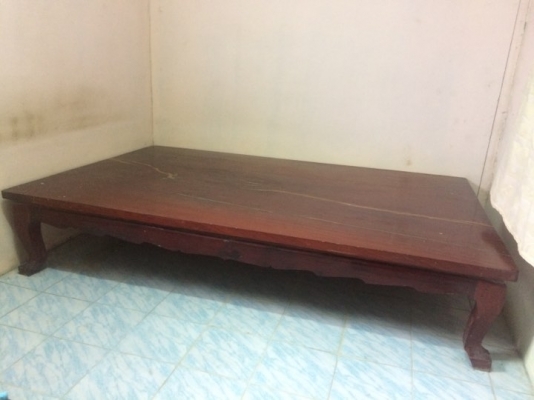 ตั่งไม้มะค่า ขนาดใหญ่ไม้แผ่นดียว ขนาด 242x155 cm