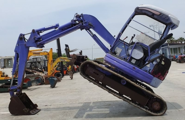 ขายด่วน375,000บาทรถเเบคโฮ โคมัสซู PC50U2รถนอกเพื่งนำเข้ามาใหม่สวยเดิมๆเคื่องดีปั่มแรงคอลโทลน้ำมันปั้มนิ้ว บูมอามร์สวยเร็วแรงไม่โหลด เครื่องโคมัสซู4สูบ 4D84ระบบดีครบรถยังไม่เคยใช้งานในไทยเลย