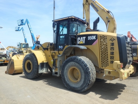 ขายรถตักล้อยาง CAT 950K ปี 2015 นำเข้าเองจากญี่ปุ่น สภาพสวยพร้อมใช้ ถึงเร็วๆนี้ครับ