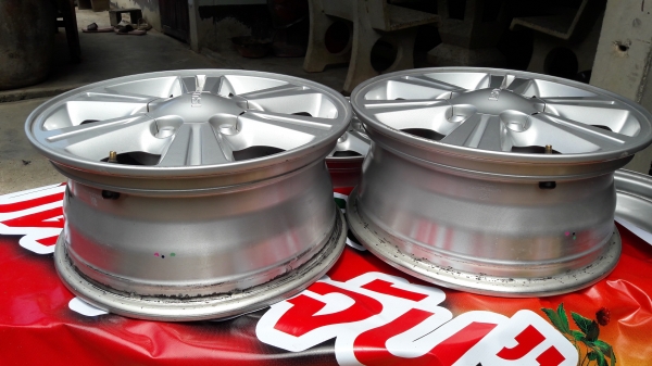 ขอบ15 ถอดป้ายแดง5900 ขอบ15 ถอดป้ายแดง5900