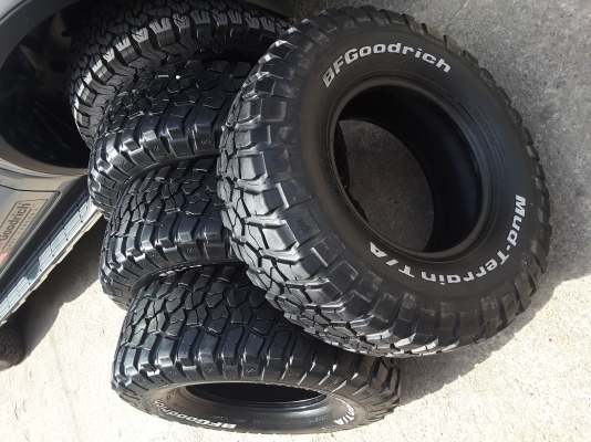 BF KM2 USA. 285-75-16 ปี16 สวยๆ1ชุด