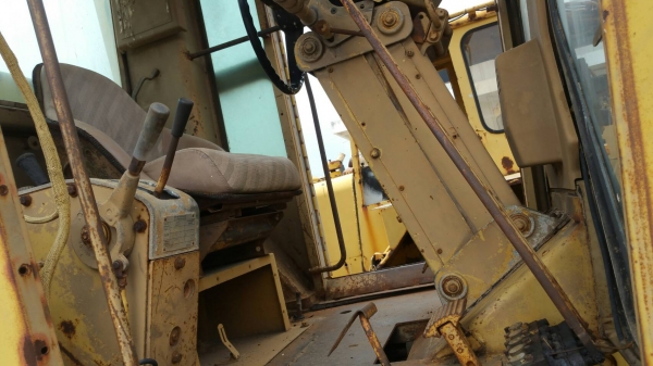 มีVDOขายรถเกรดCAT140G เอกสารเล่มทะเบียน มี2คันๆละ 1,200,000