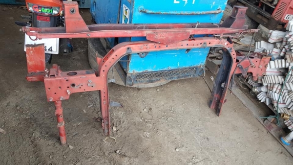 จัดส่งฟรี ทั่วไทย*SALE* สินค้าหลุดจอง*FROM JAPAN*ขาหลัง รถบรรทุกไซค์ 10ล้อ -หัวลาก /ความกว้าง :95 cm. /ความสูง :65 cm. /ราคาเพียง 9,000 บาท