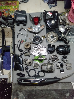 ขาย อะไหล่เดิมๆ เวฟ110i แท้ติดรถ พร้อมใช้งาน ตามในรูปครับ