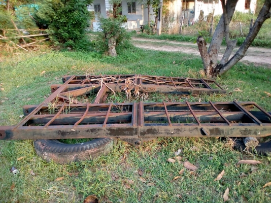 ขายหางปลาขึ้นรถเกี่ยว มีโชค พร้อม และกล่องควบคุม าไฮดรอลิค ยาว 3 เมตร (ช่วงละ 1.5 เมตร)