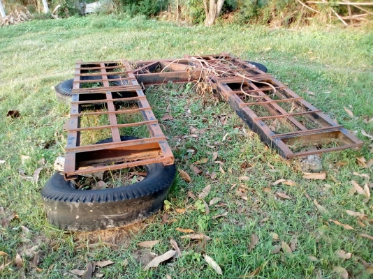 ขายหางปลาขึ้นรถเกี่ยว มีโชค พร้อม และกล่องควบคุม าไฮดรอลิค ยาว 3 เมตร (ช่วงละ 1.5 เมตร)