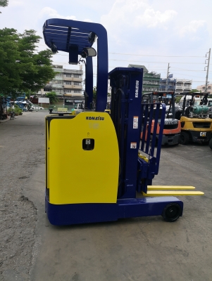 รถไฟฟ้ายืนขับโคมัสสึรุ่น 12 น้ำหนักยก 1.5 ตัน เสาสูง 4 เมตร ฟลูฟรีเข้าตู้ รถนอกนำเข้า