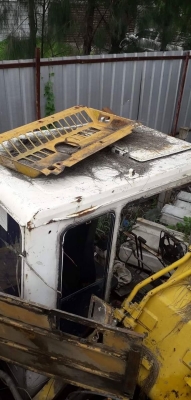 KOMATSU PC 200-5 KOMATSU PC 200-5