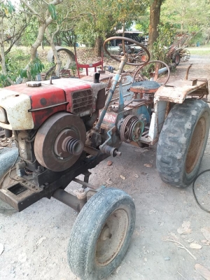 ตัวรถไถนั่งขับ